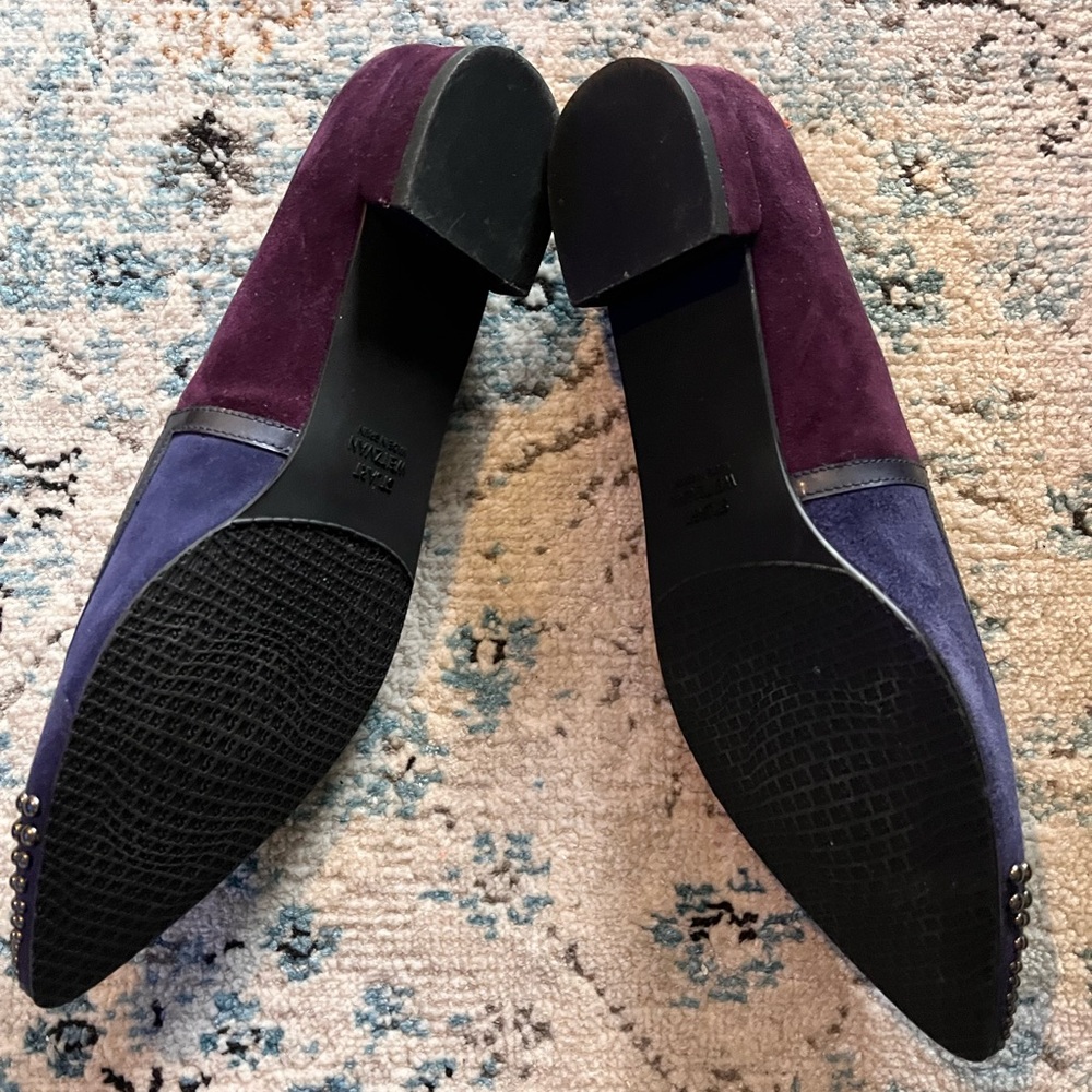 Stuart Weitzman - Picture 2 of 5